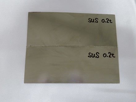 極薄板0.2t板の突き合わせファイバーレーザー溶接のサンプル
